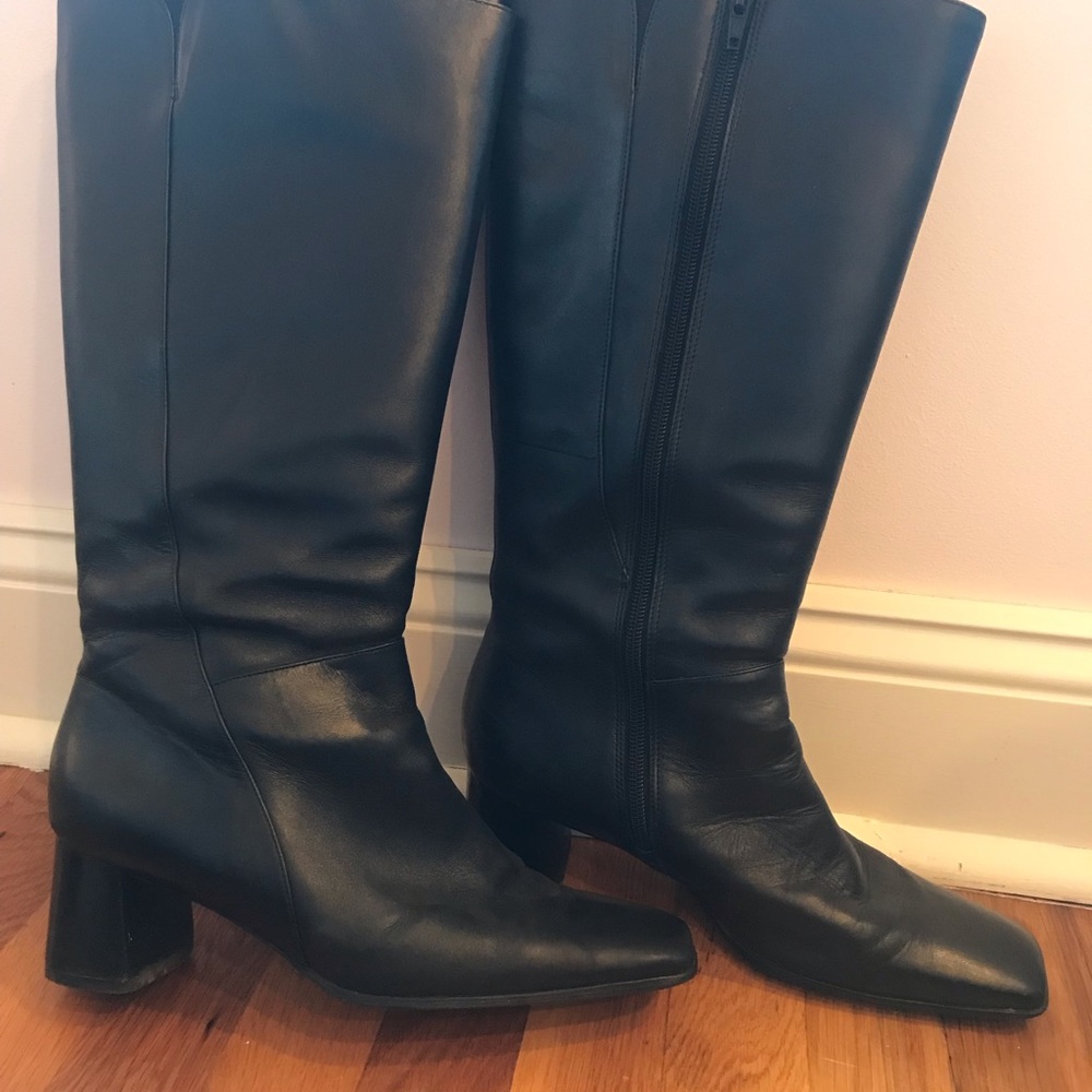 Comfy wide-calf boots